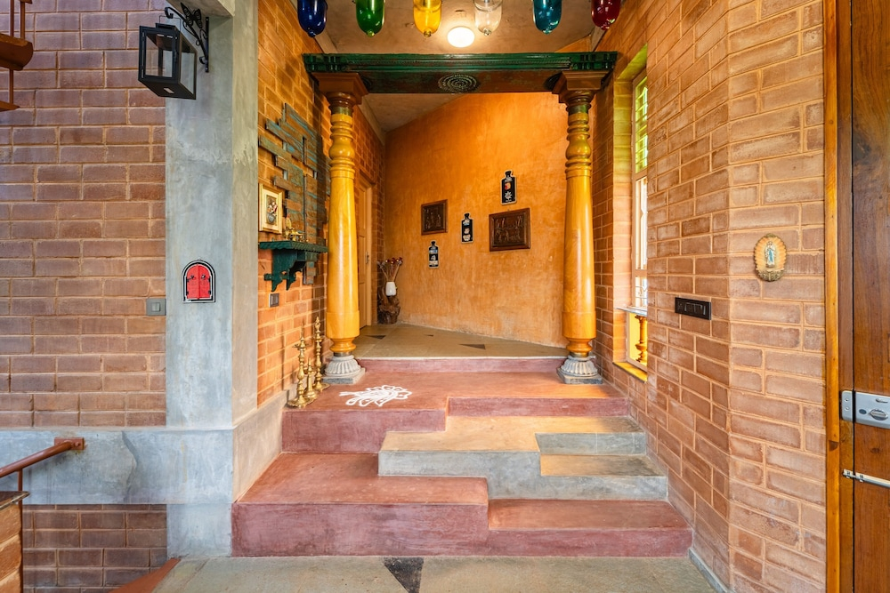 AR Lighthouse Bay Villa by Roscotel