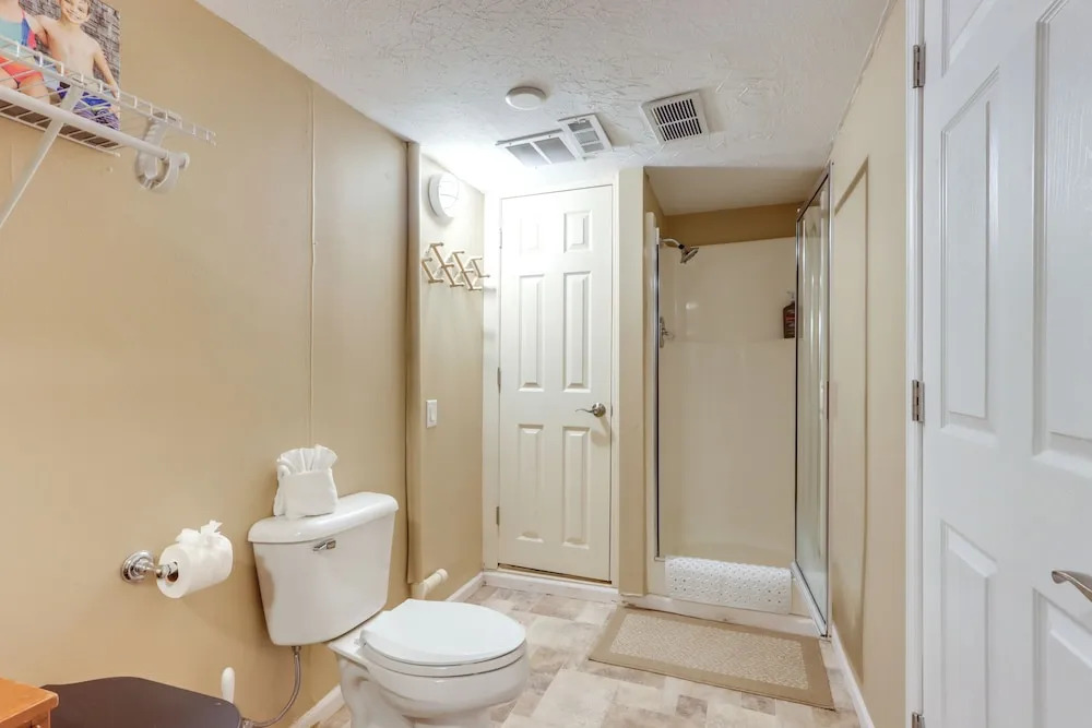 Dock, Hot Tub! Family-friendly Camdenton Haven