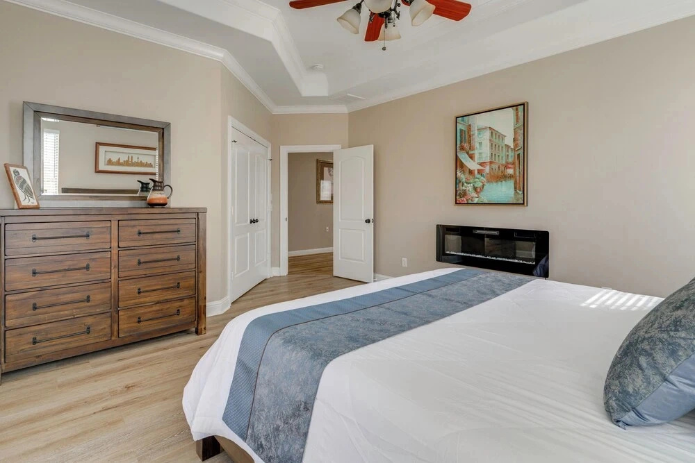 Boating, Fishing & Poolside Fun! Montgomery Escape