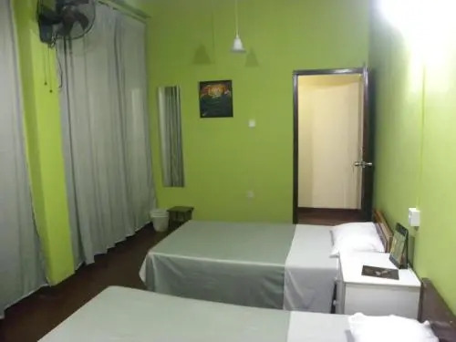 Homestay Kelvin Grove