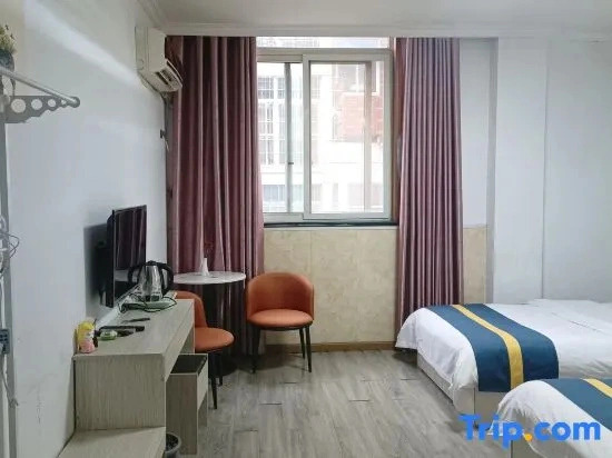Guangshan Center Yinzhu Hotel