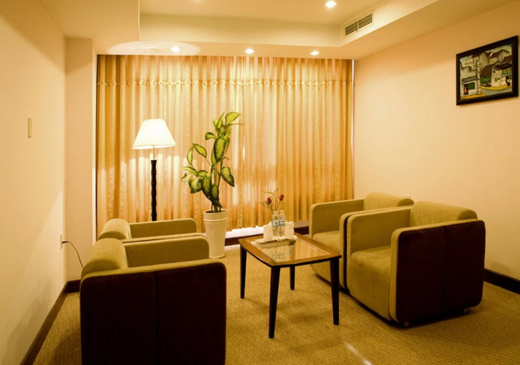 Đông Kinh Hotel