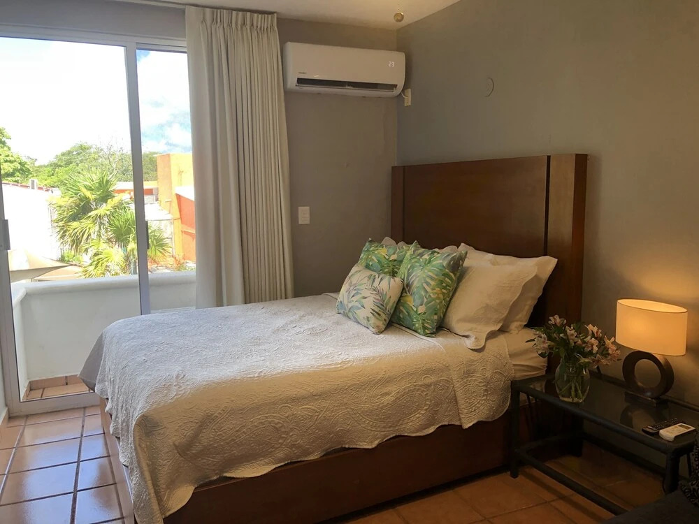 Incredibly Downtown Condo in Cancun. Experience as a Local, Enjoy as a Tourist