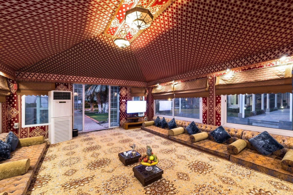 Boudl Al Nakheel