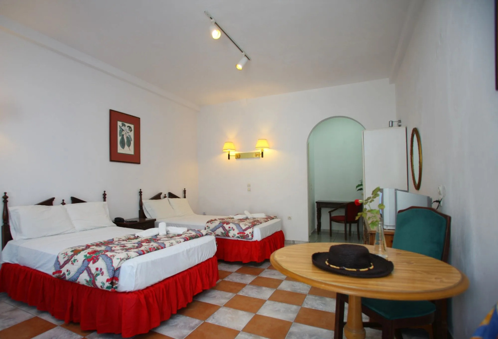 Dolphin Hotel