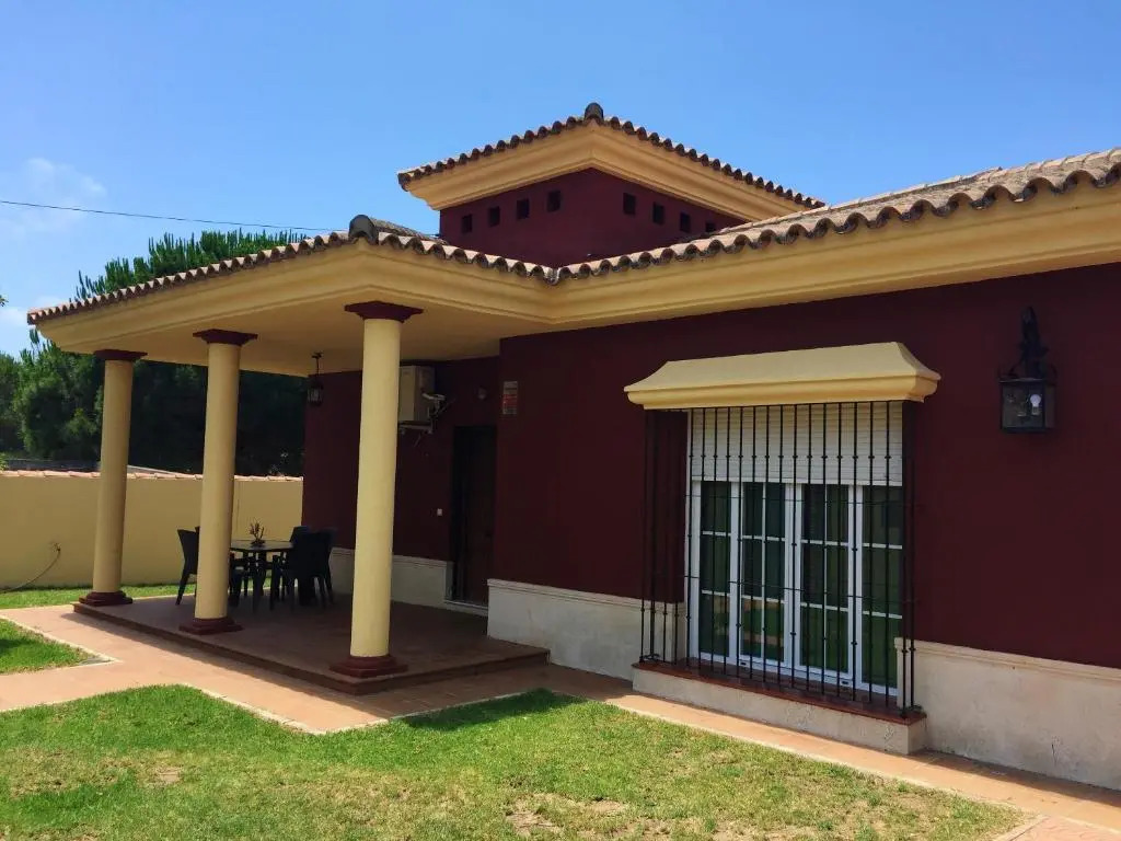 Villa With 3 Bedrooms in Chiclana de la Frontera, With Private Pool, Enclosed Garden and Wifi