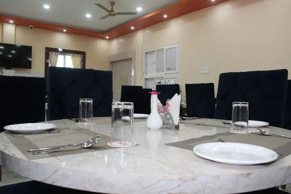 Hotel MJR - Free Pickup and Drop Temple, Sea Beach & Puri Railway Station