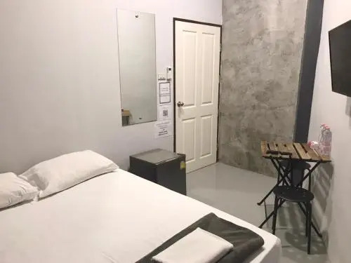 Udomsuk Inn & Cafe - BTS Udomsuk