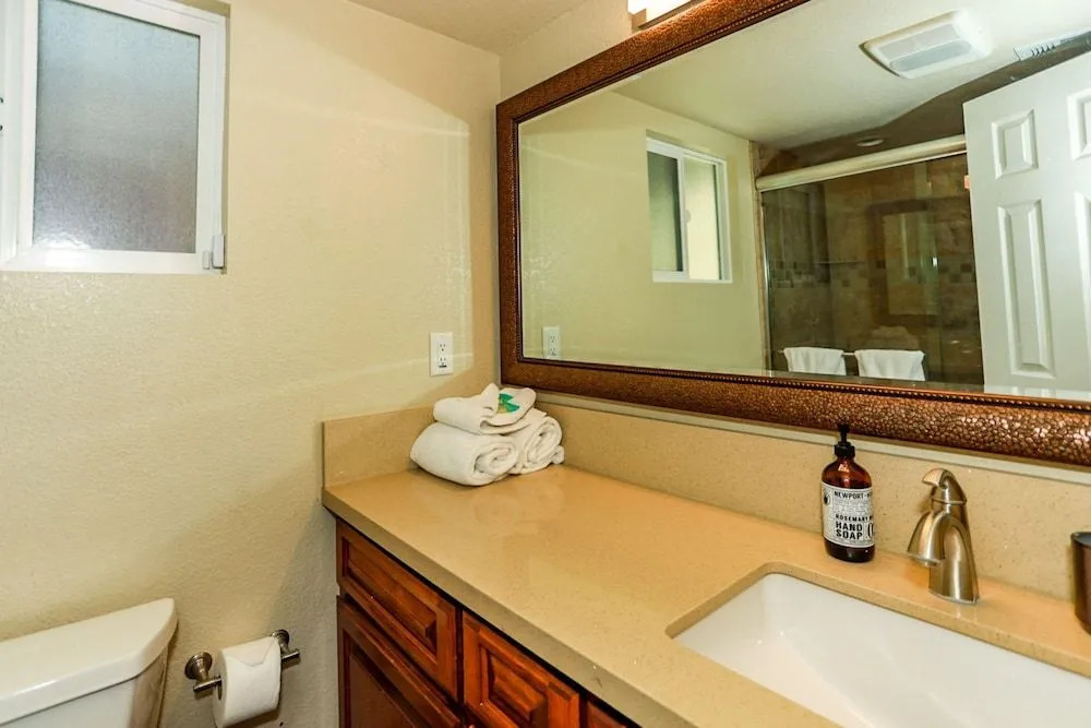 Bohemia Big Bear-1926 by Big Bear Vacations