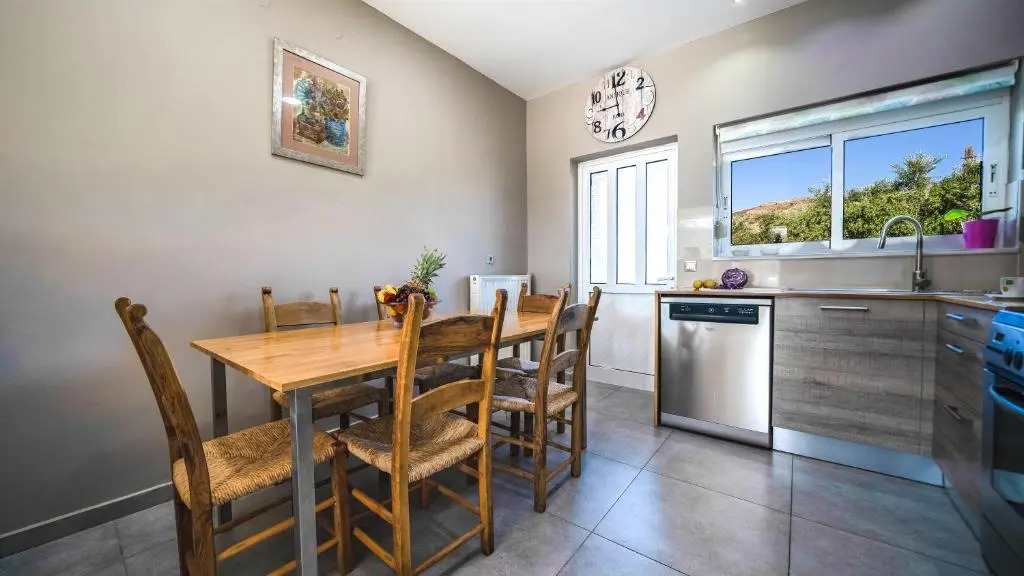 Petronila Luxury Villa with heated private pool