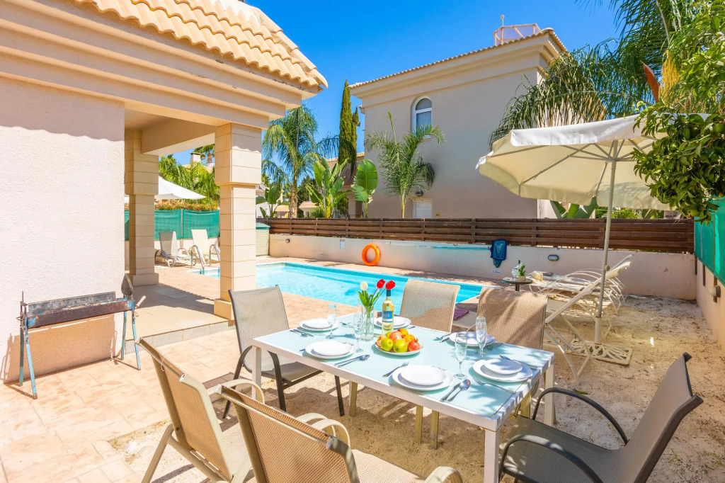 Villa Miracle
