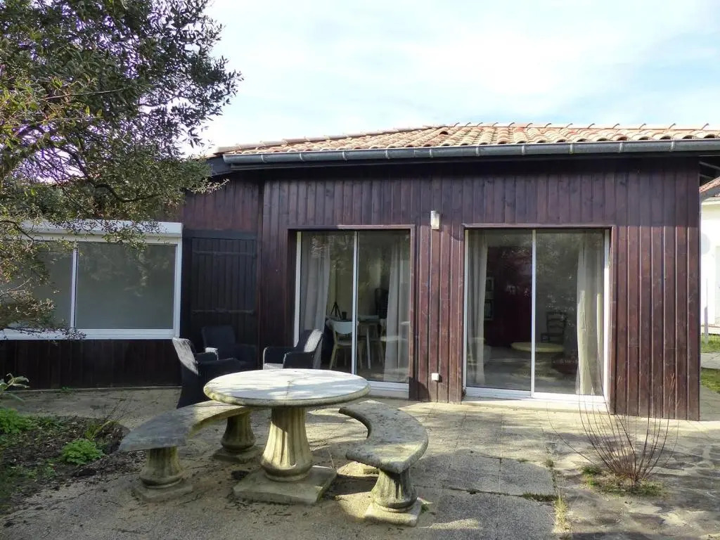 HOSSEGOR PLAGE- Villa PAUL -Petite villa rénovée pour 4 personnes- Wifi gratuit