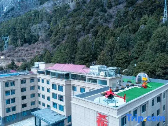Bomi Xizhen Hotel