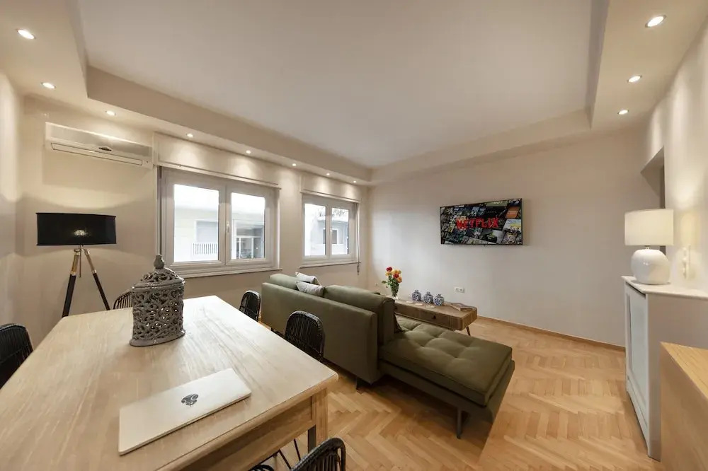 Stylish Kolonaki 2 Bdr Apartment by Villarentalsgr