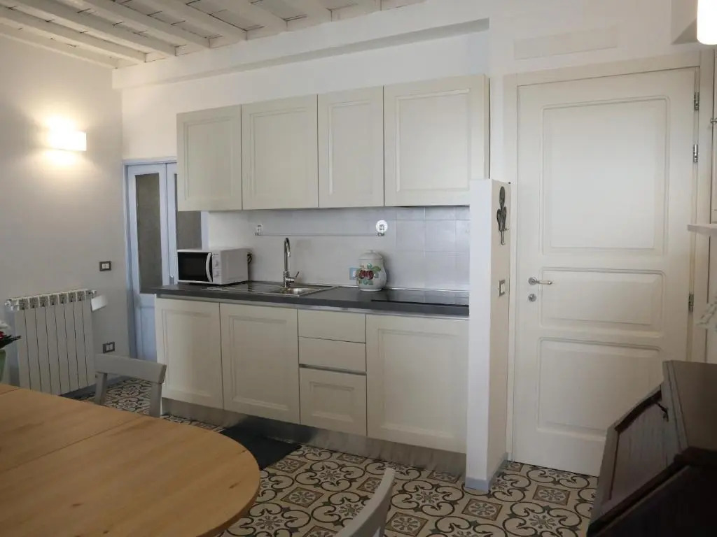 Casa GiGio 011030-LT-0223