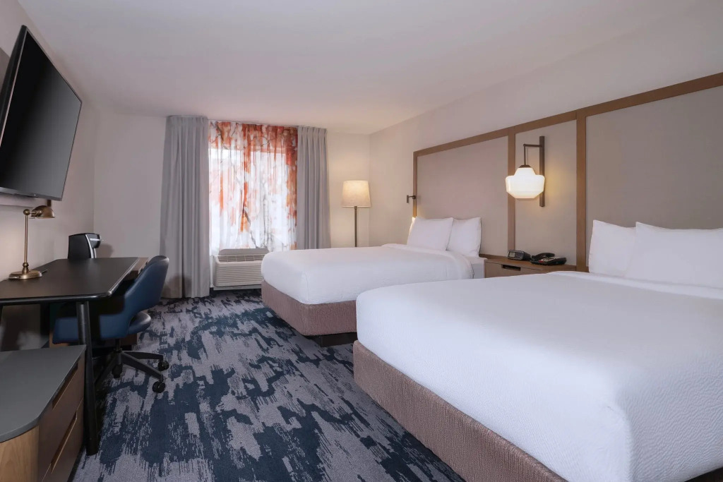 Fairfield Inn & Suites Denton