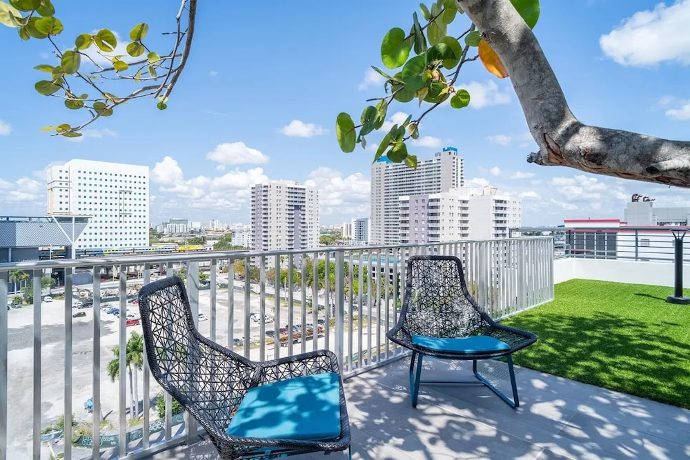 Caoba by Bluebird Suites