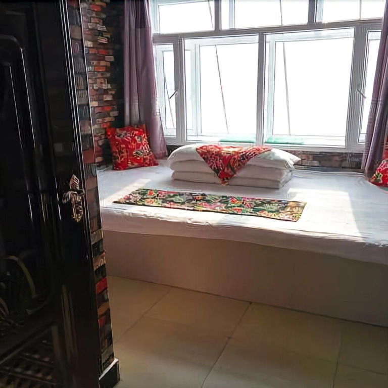 Wuchang Xuegu Another Home Hotel