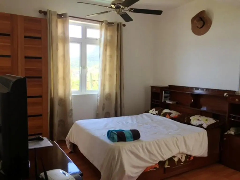 One bedroom appartement at La Gaulette 100 m away from the beach with sea view enclosed garden and wifi