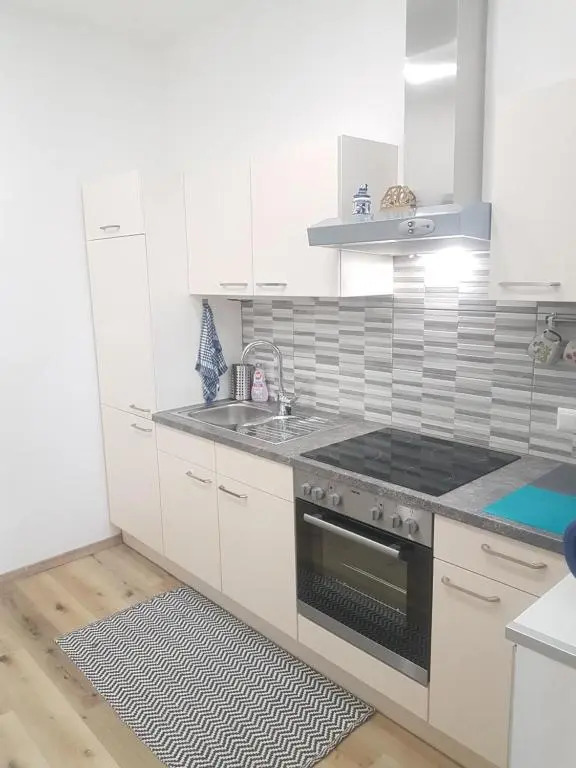 Gerald`s Apartment 16