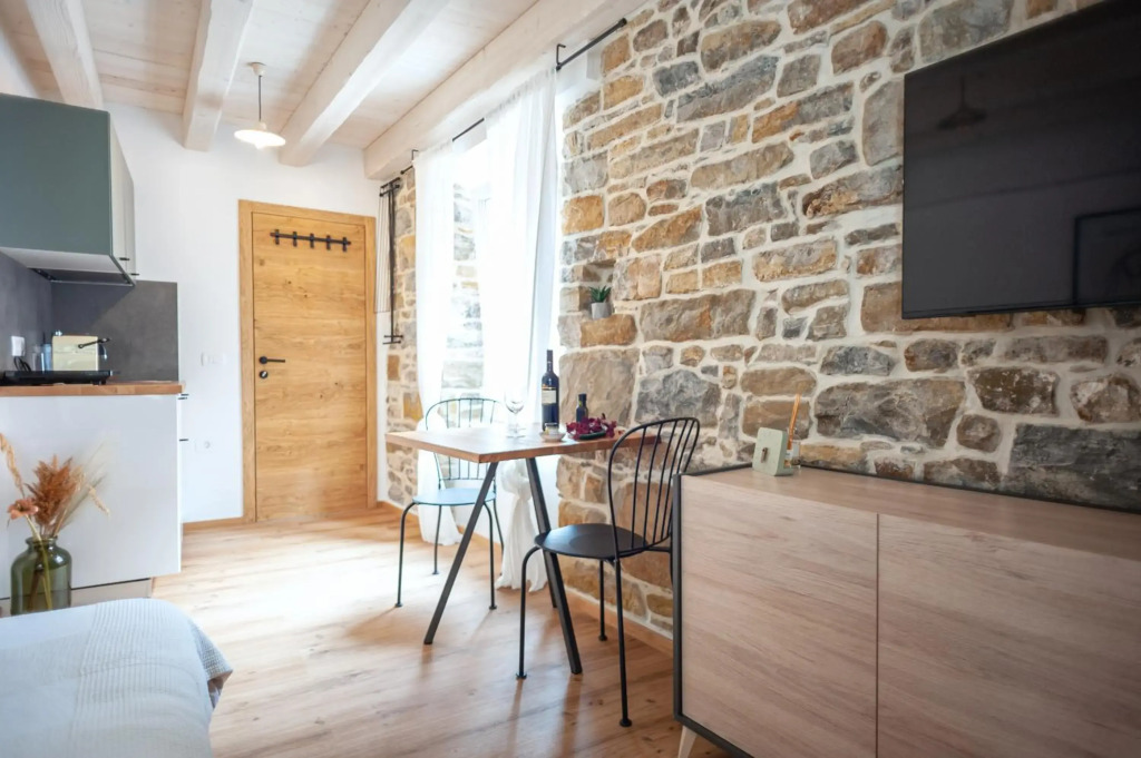 GG art apartments II