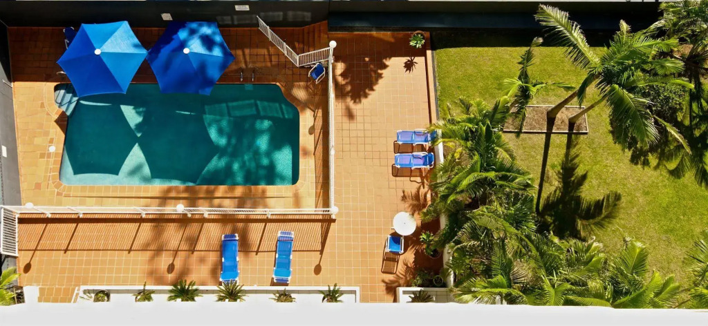 Carlton Apartments