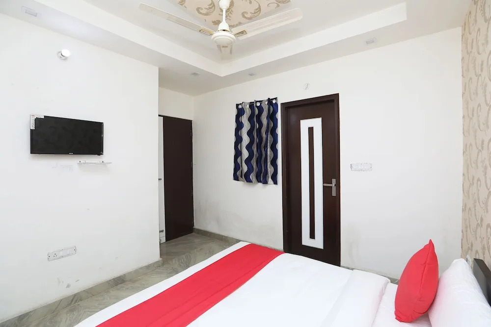 Happy Stay by OYO Rooms