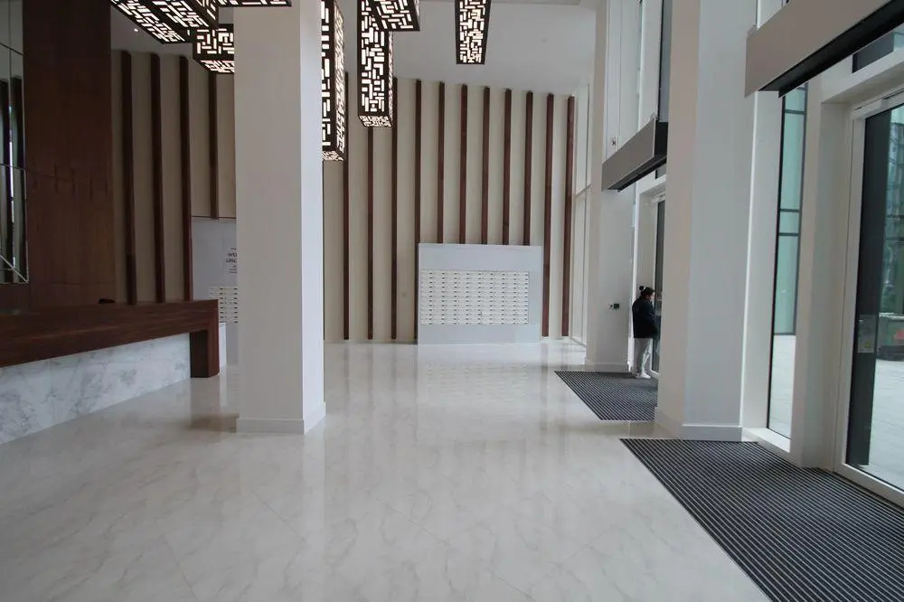 Lincoln Plaza One-Bedroom Apartments