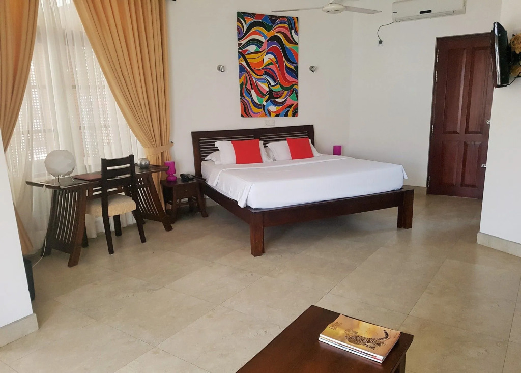 IMAGINE Villa Hotel