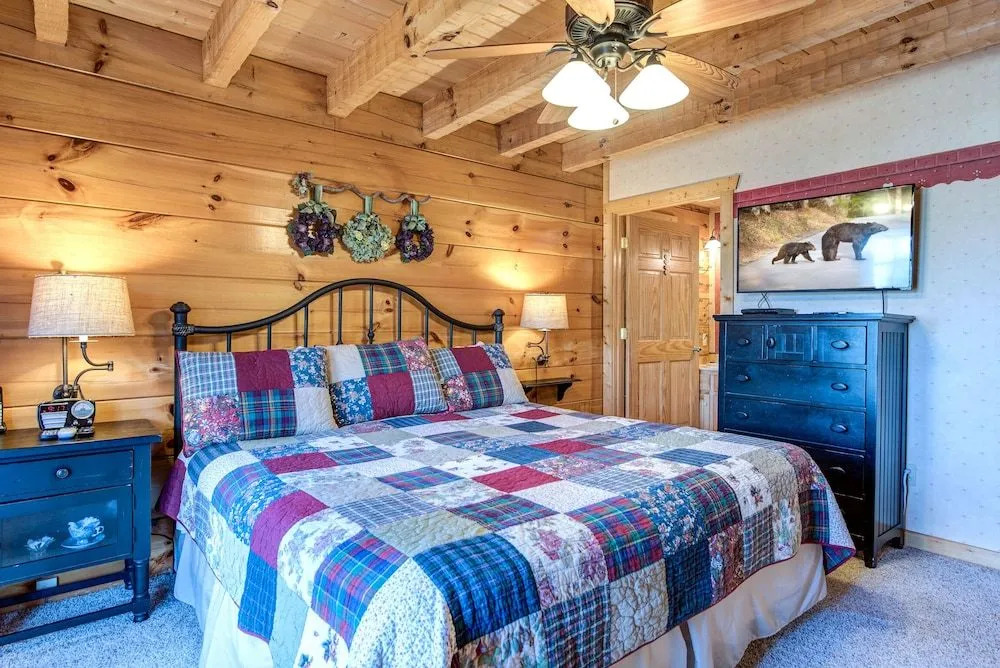 Lazy Cub Lodge