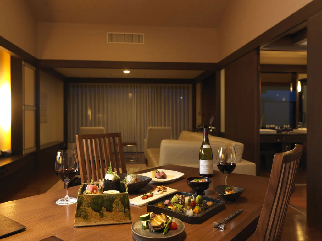 Lake Shikotsu Tsuruga Resort Spa Mizu no Uta