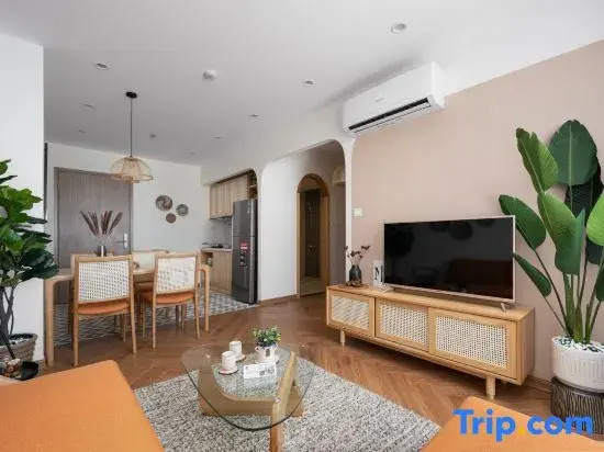 Hermes Premier Apartments - Vinhomes Smart City