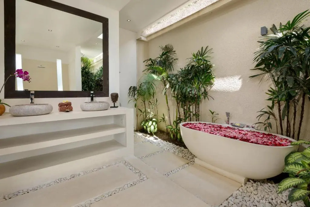Gorgeous Tropical 3 Bed Pool Villa, 24hr Security
