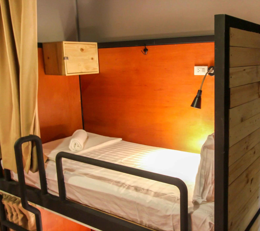 ThongLor Travellers Hostel and Cafe