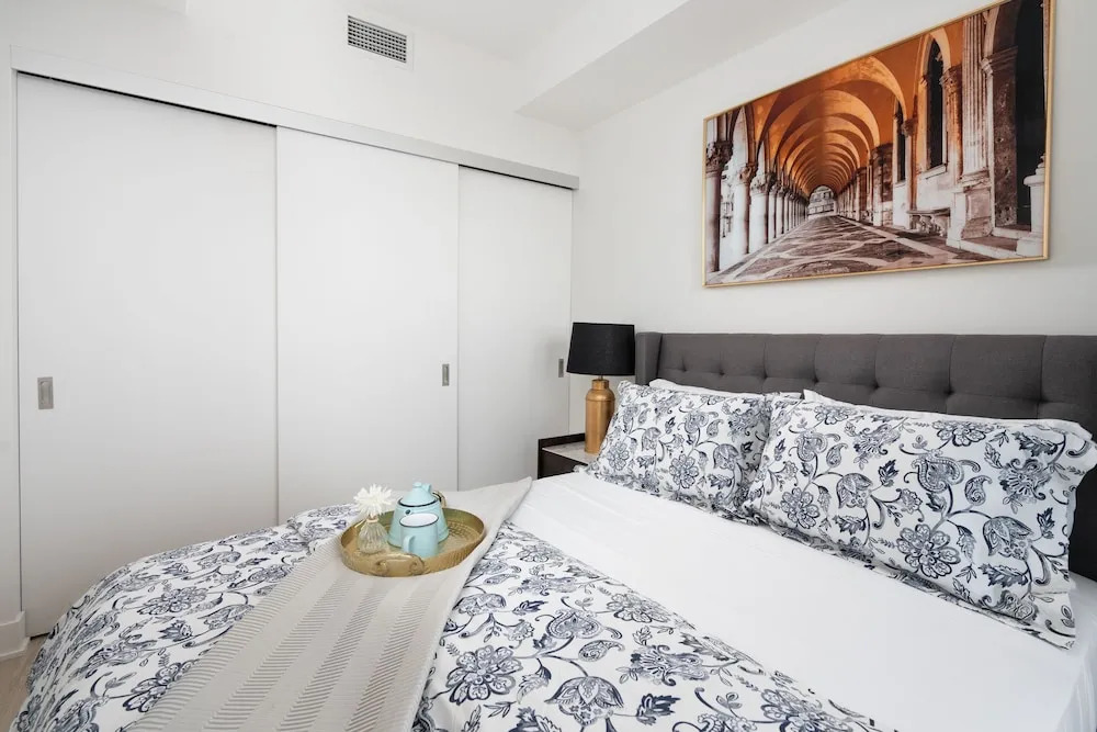 Designer 1BR plus Study Suite
