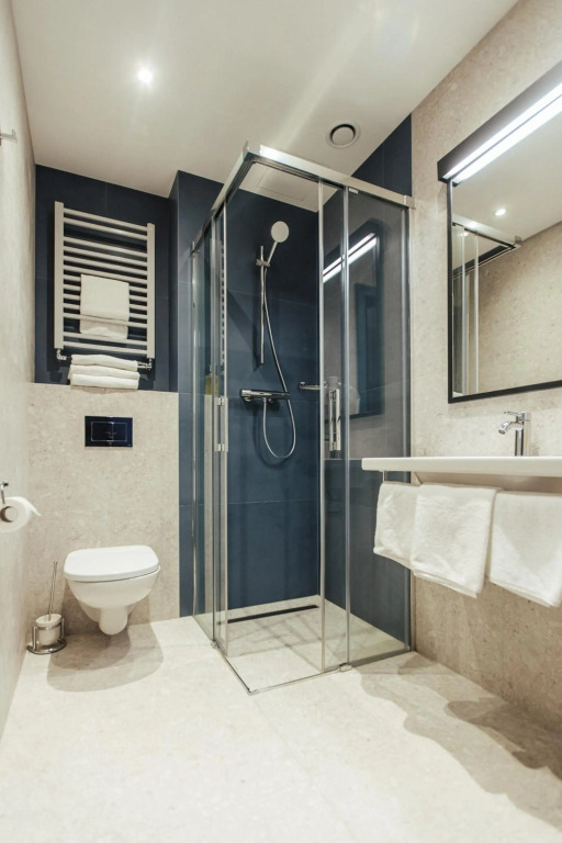 Air Hotel