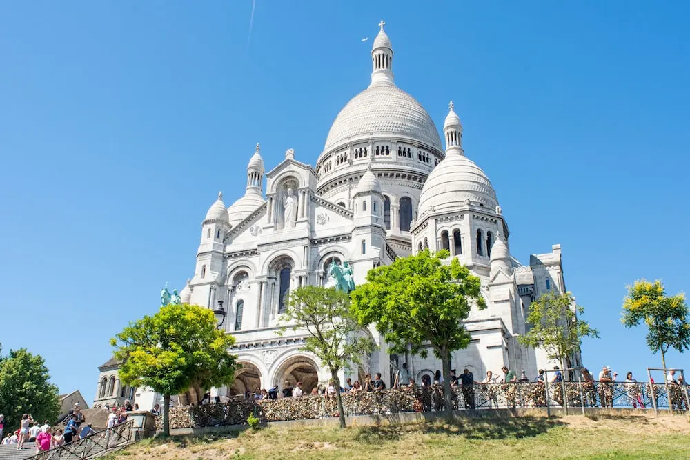 Accommodation with Parking near Paris