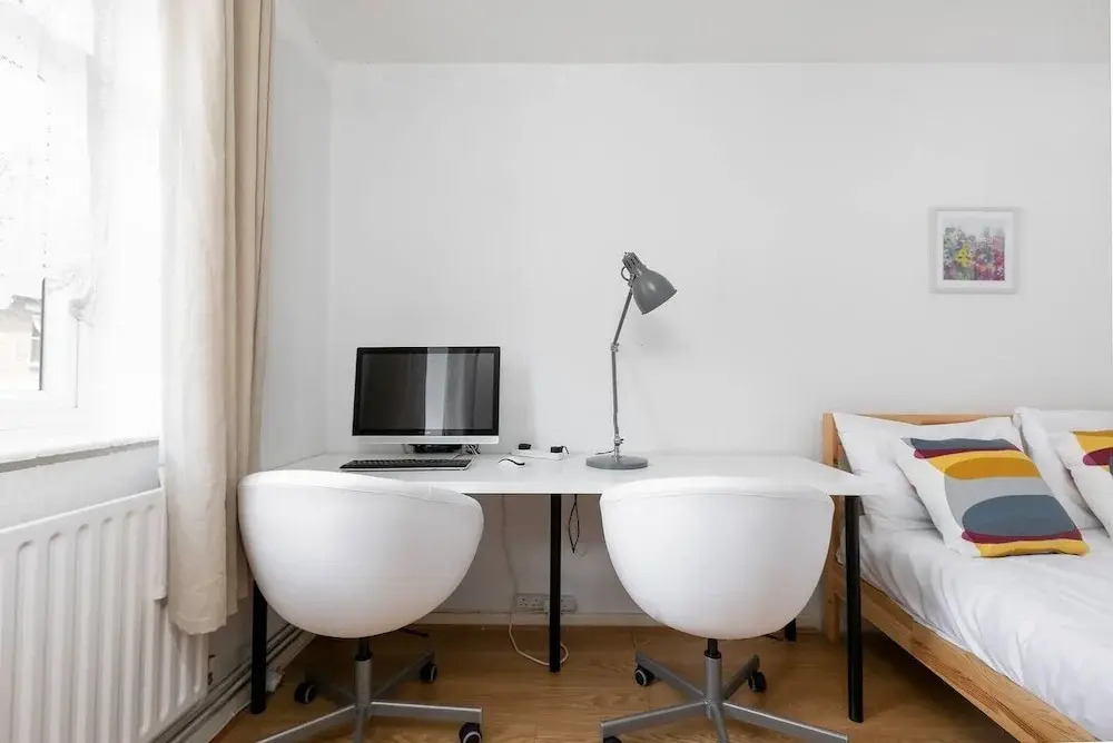 Modern Spacious Home In Well Connected Hammersmith