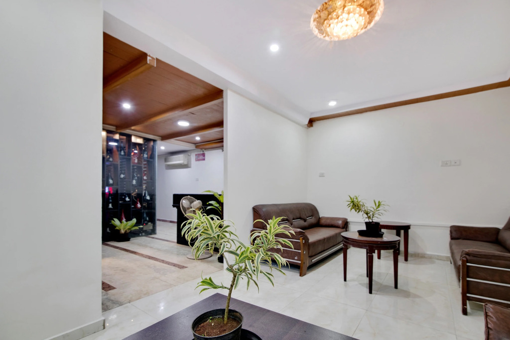 Capital O Elegant Amethyst Business Hotel Near Ragigudda Sri Prasanna Anjaneyaswamy Temple
