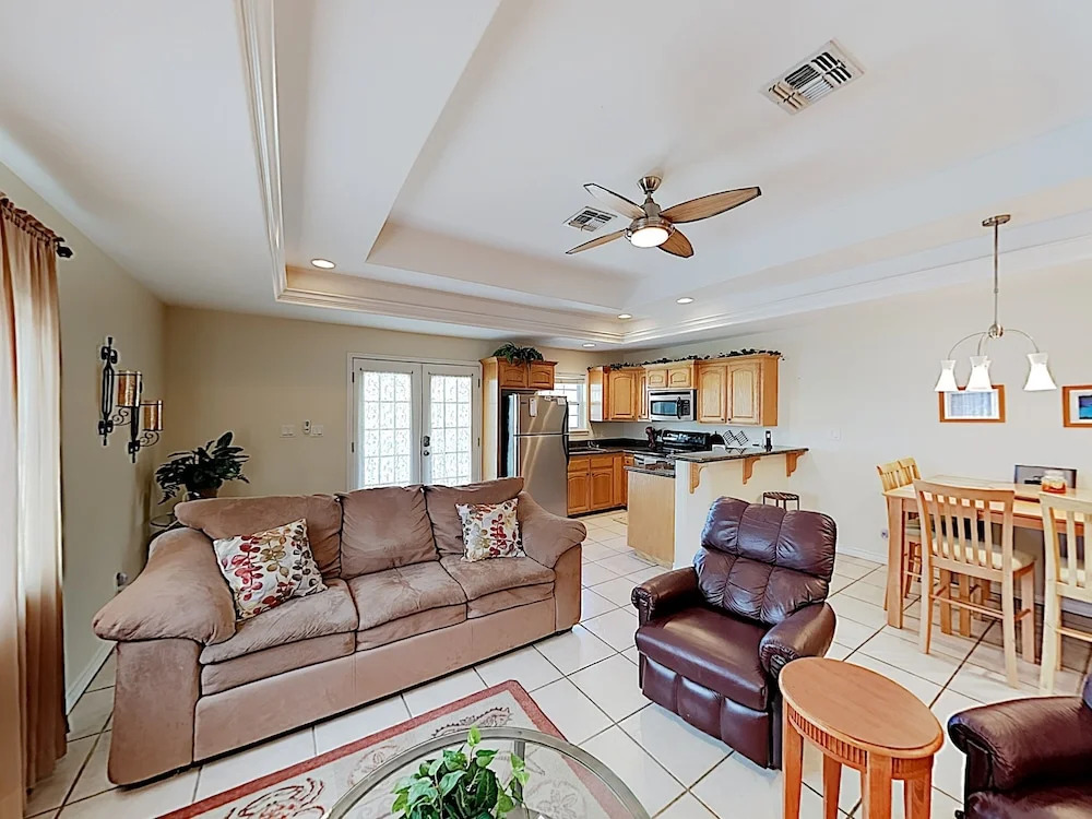 New Listing! Shoreside W/ Pool - 1 Block To Beach 2 Bedroom Duplex