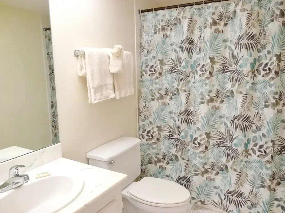 South end Condo With Pool/spa and Steps to Beach