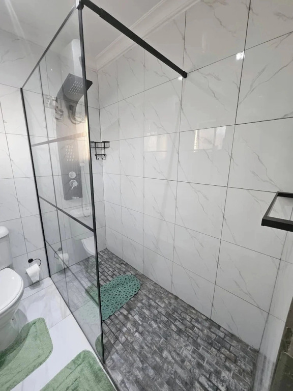 Luxurious Holiday House in Kempton Park With Pool Access