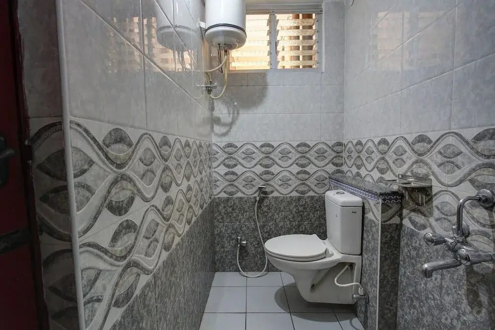 Abbirami Hotels By OYO Rooms