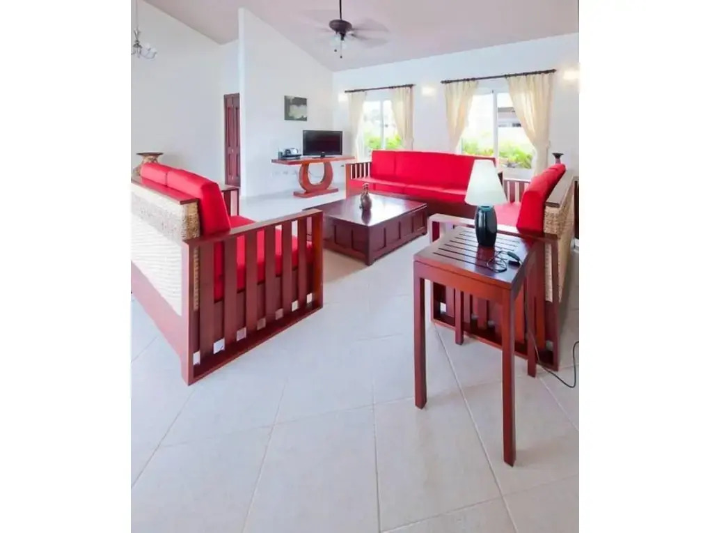 Privacy and Comfort Luxury 6 Bedroom Villa