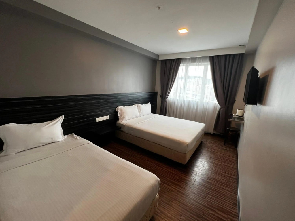 Signature Hotel