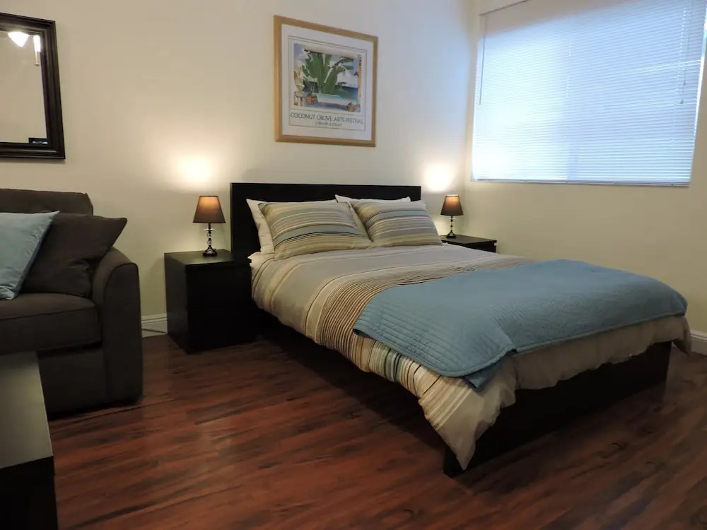 Seabreeze Beachside Studio #6 for 4 Great Location