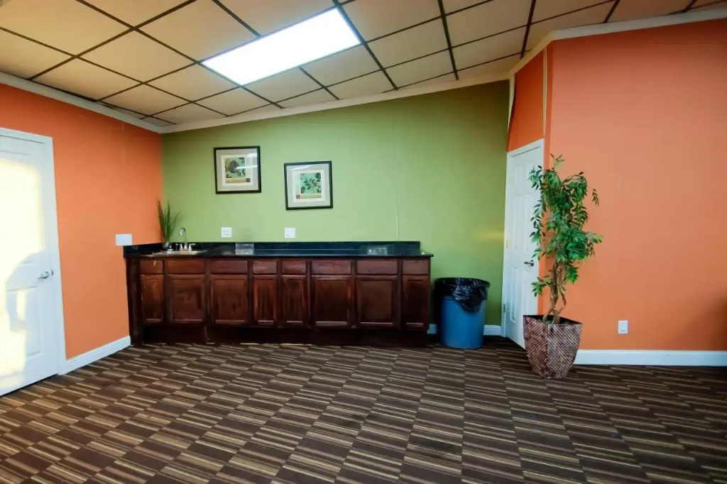 Super 8 Washington/greenville Area