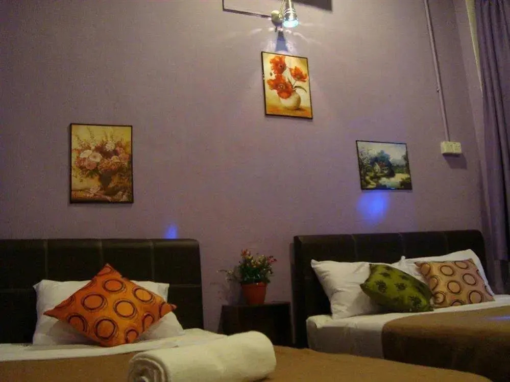 River Golden House - Hostel