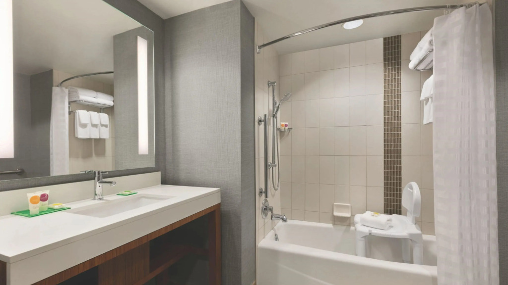 Hyatt Place Baltimore Inner Harbor