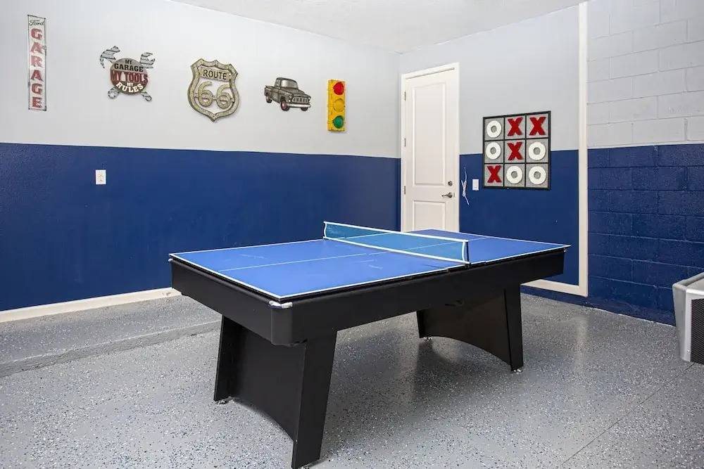 Stunning 6 Bedroom Single Family Home Close to Disney 327